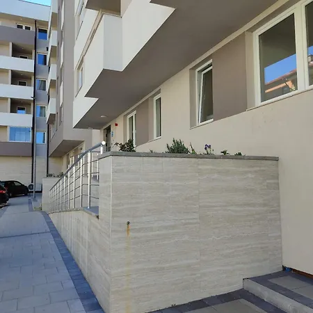 Apartment Visnja *